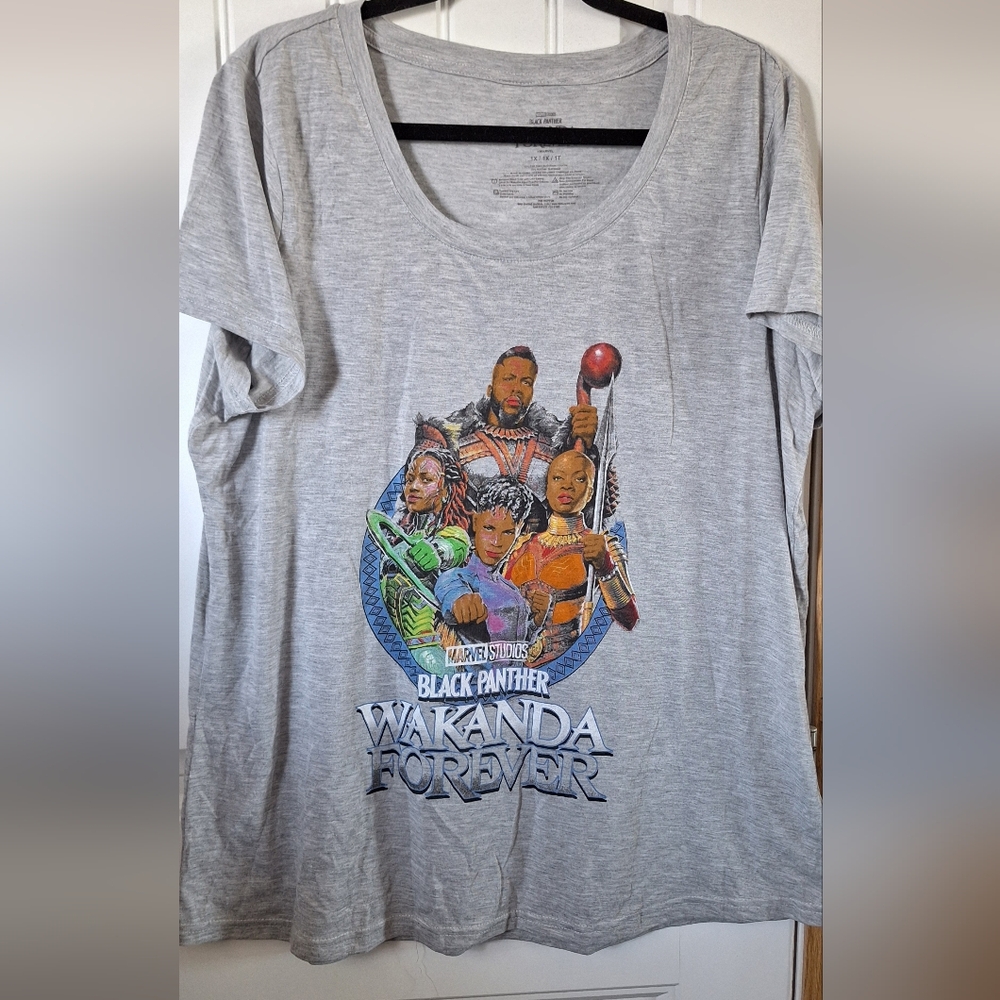 Marvel Black Panther Wakanda Forever Tee Gray T-Shirt Women’s XL Graphic Top